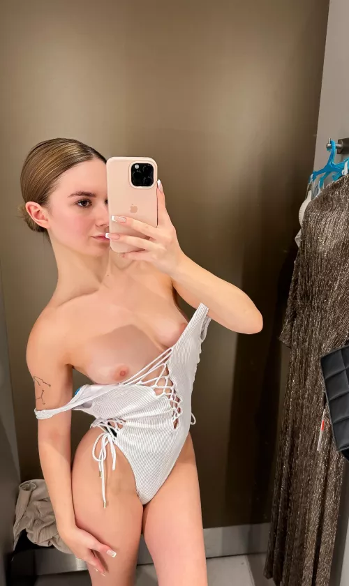 underwear is not needed under such a body by prettykittycatl