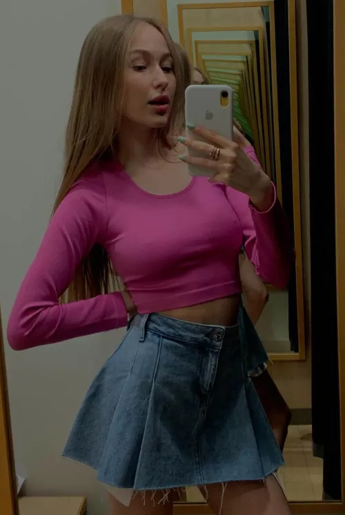 Wearing no bra to seduce guys in mall  by lubojw