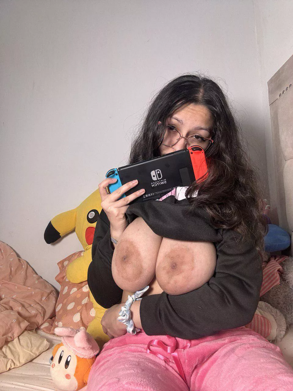 Would you let me distract you like this while we're playing? [F] posted by lizzsweet6