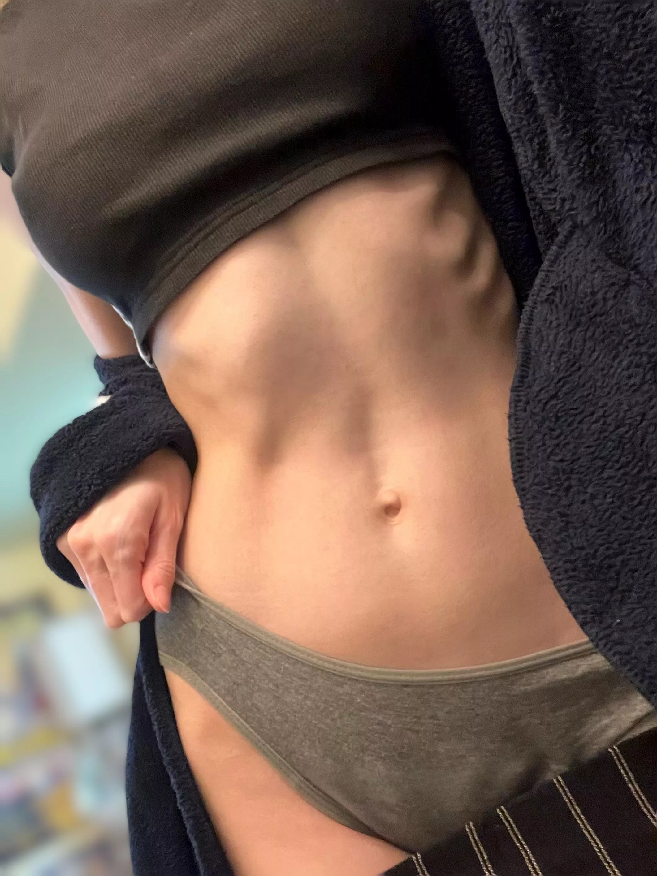 A little rib cage 🔥 posted by SexyLinnea