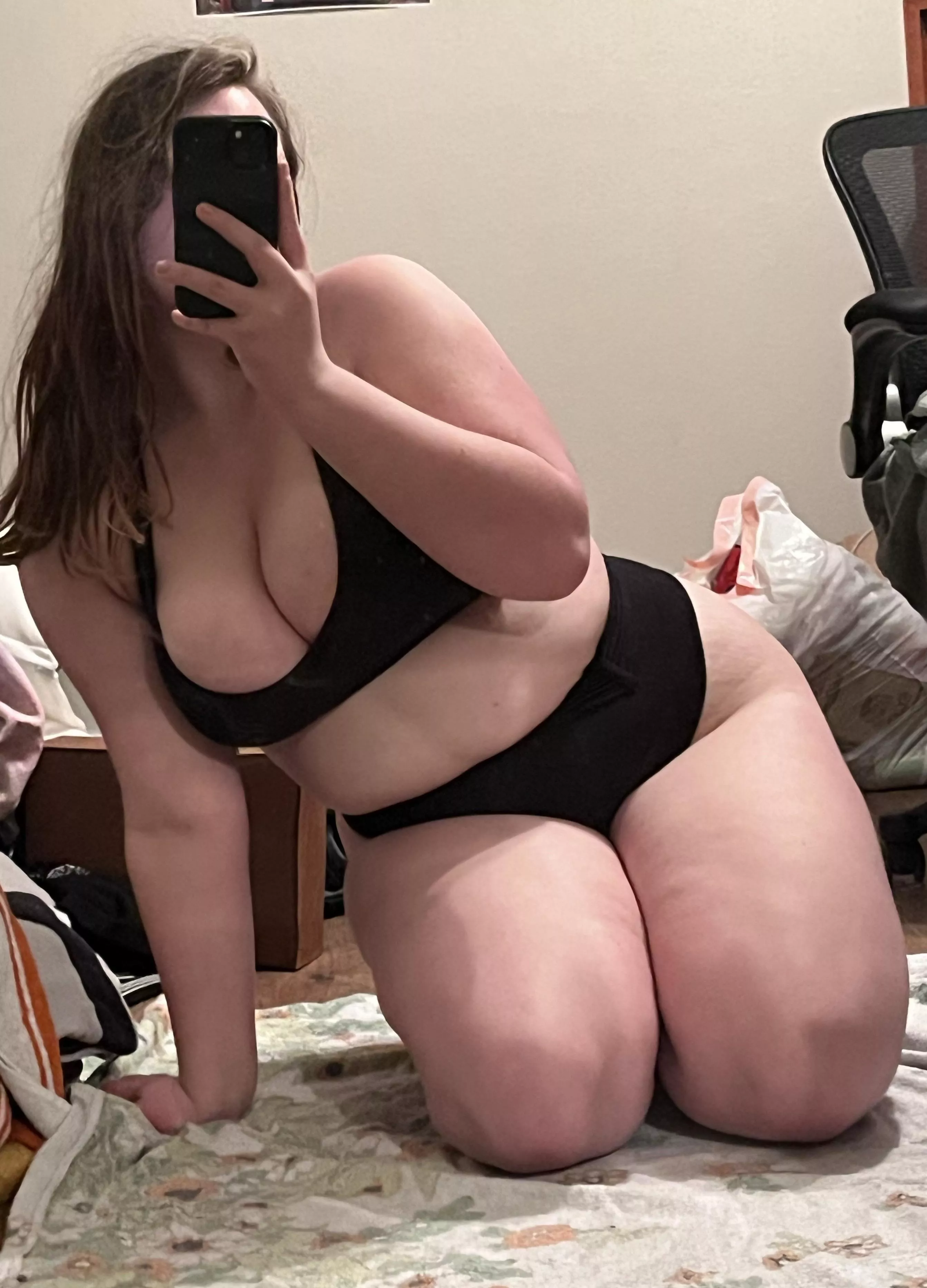 Another bikini pic 🥰 posted by Lazy_Psychology4391