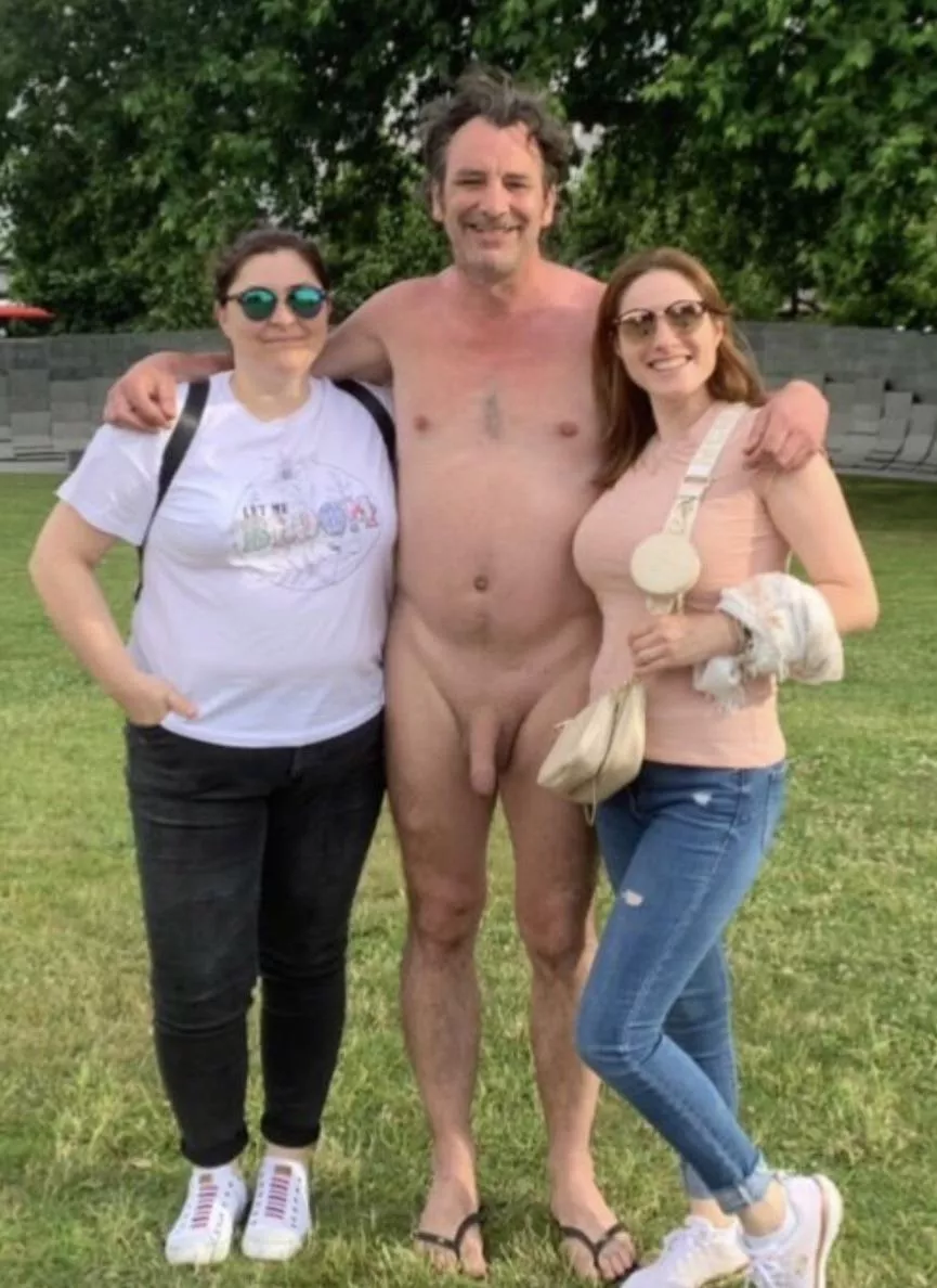 Cfnm  posted by Theartyman