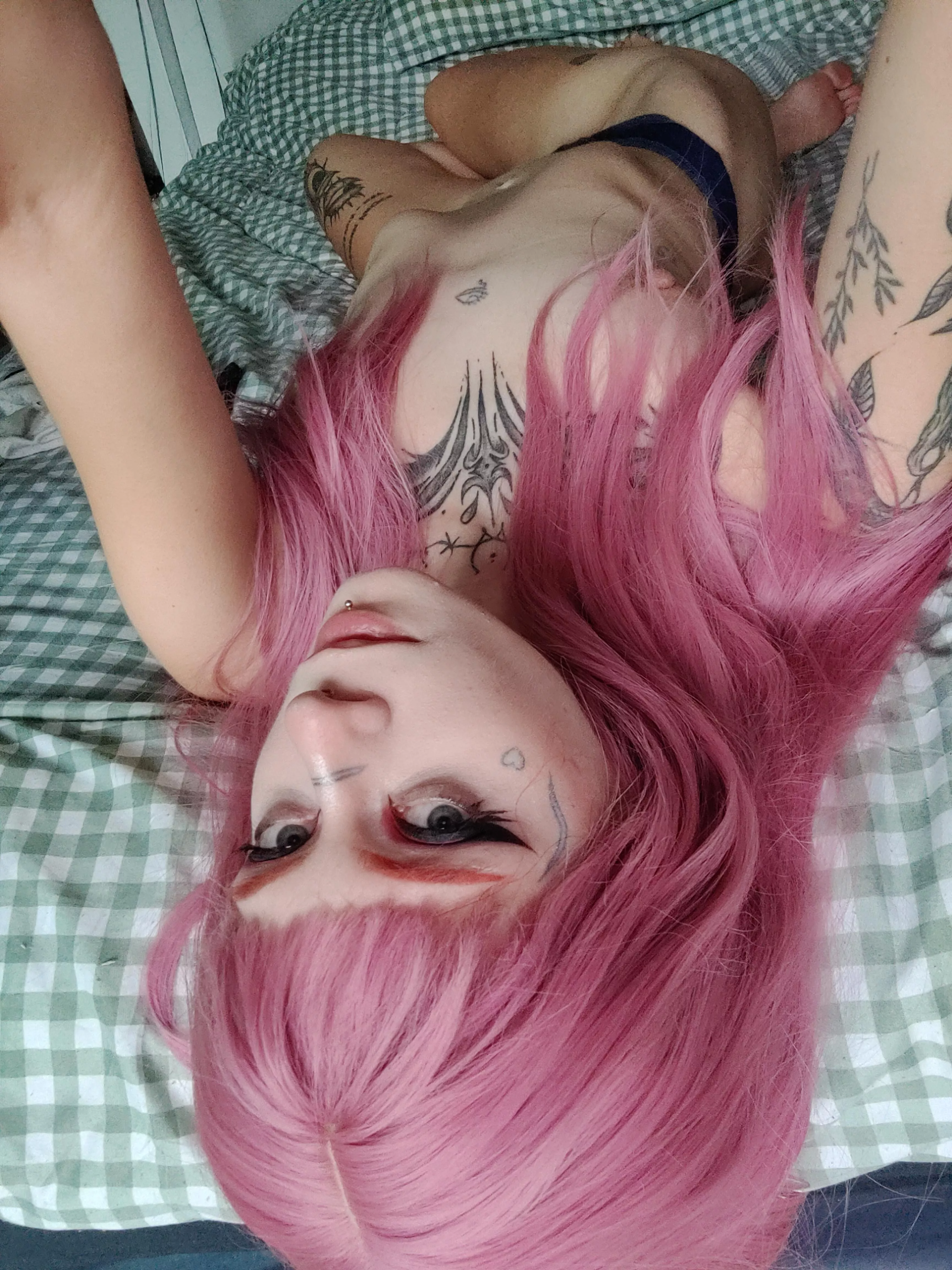 Cute but a freak in the sheets posted by abella_model