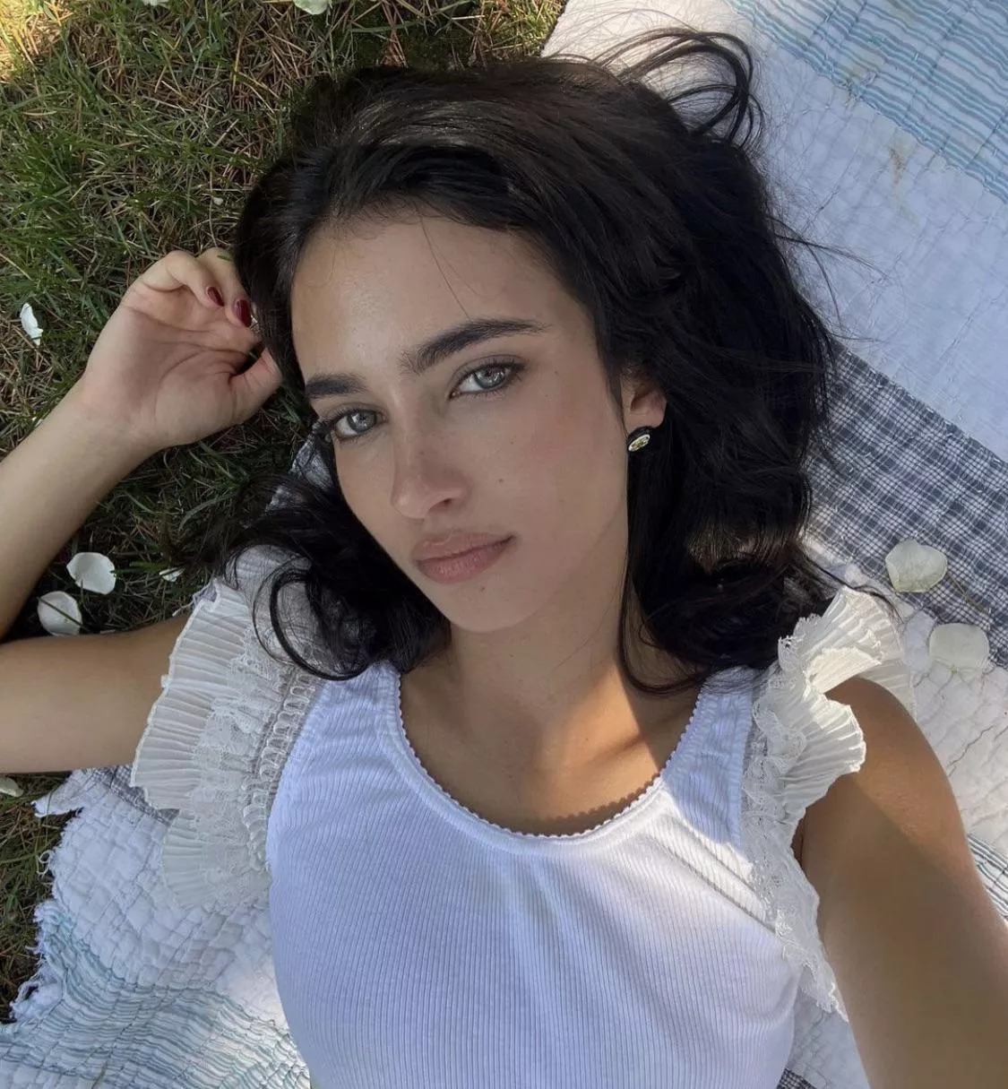 Elisha Herbert posted by Reasonable-Owl-3857