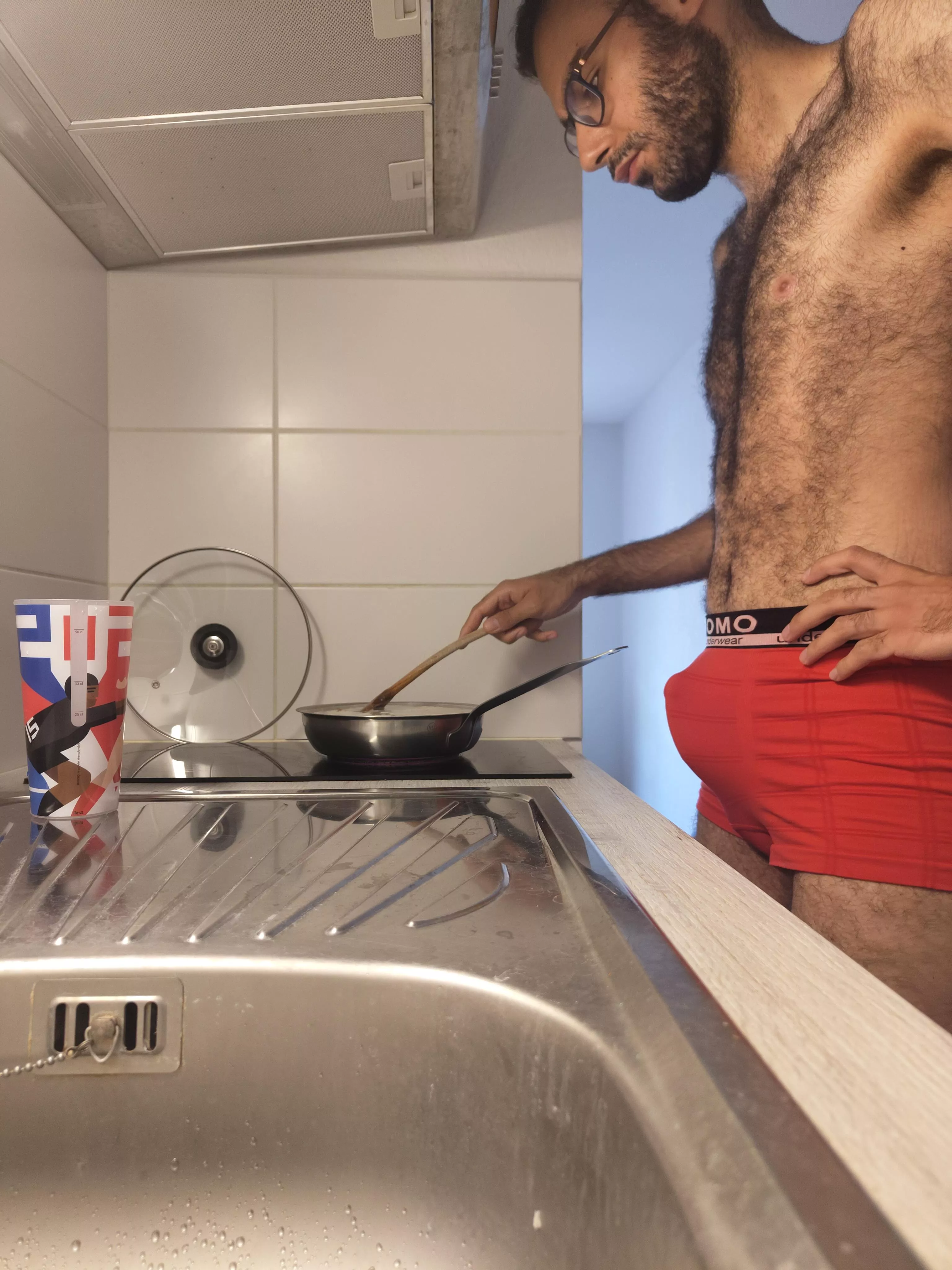 First time posting here, wanna join me for food? posted by Square-Ad6345