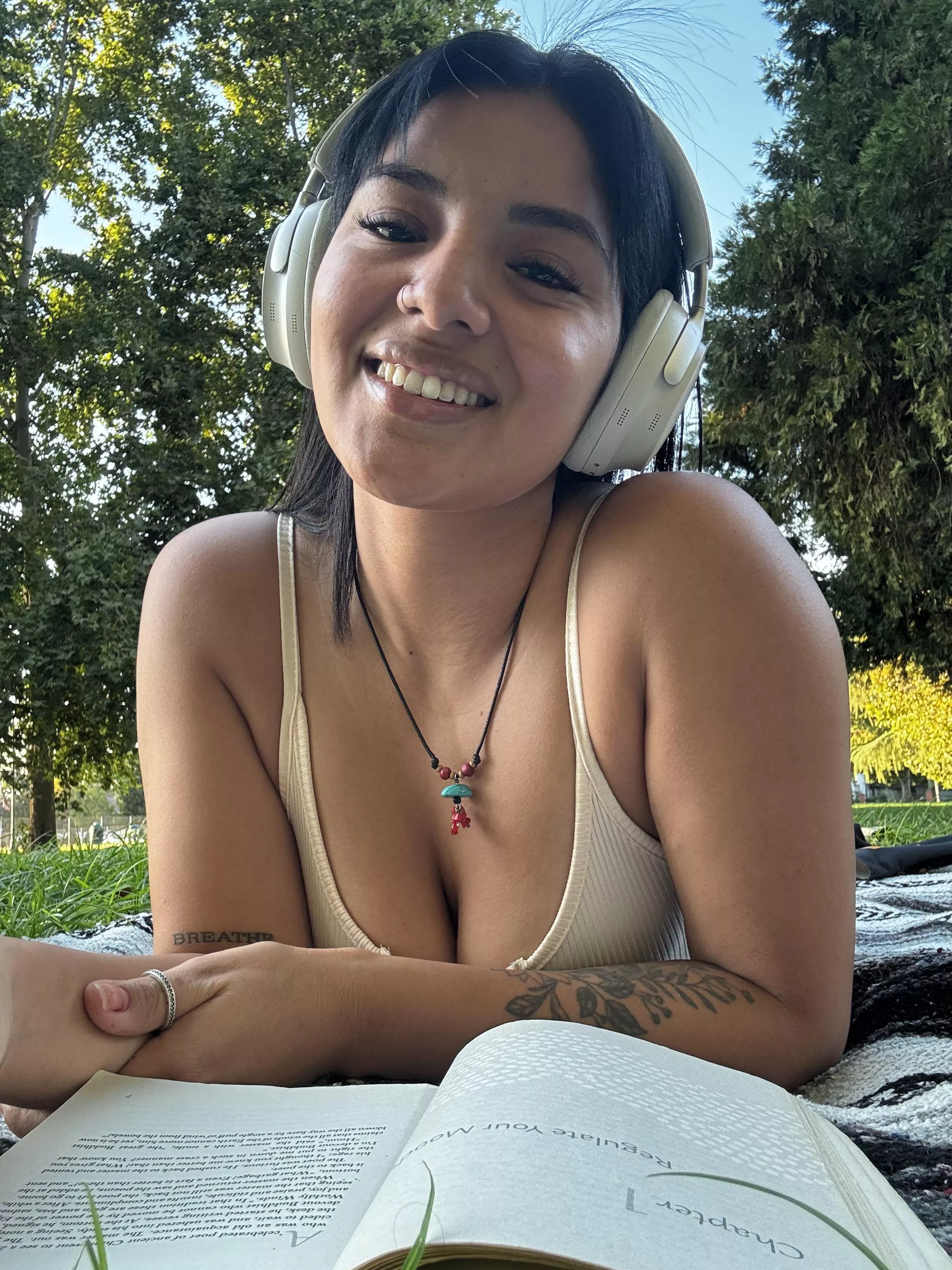 Golden hour at the park🌞 posted by Deewanderer