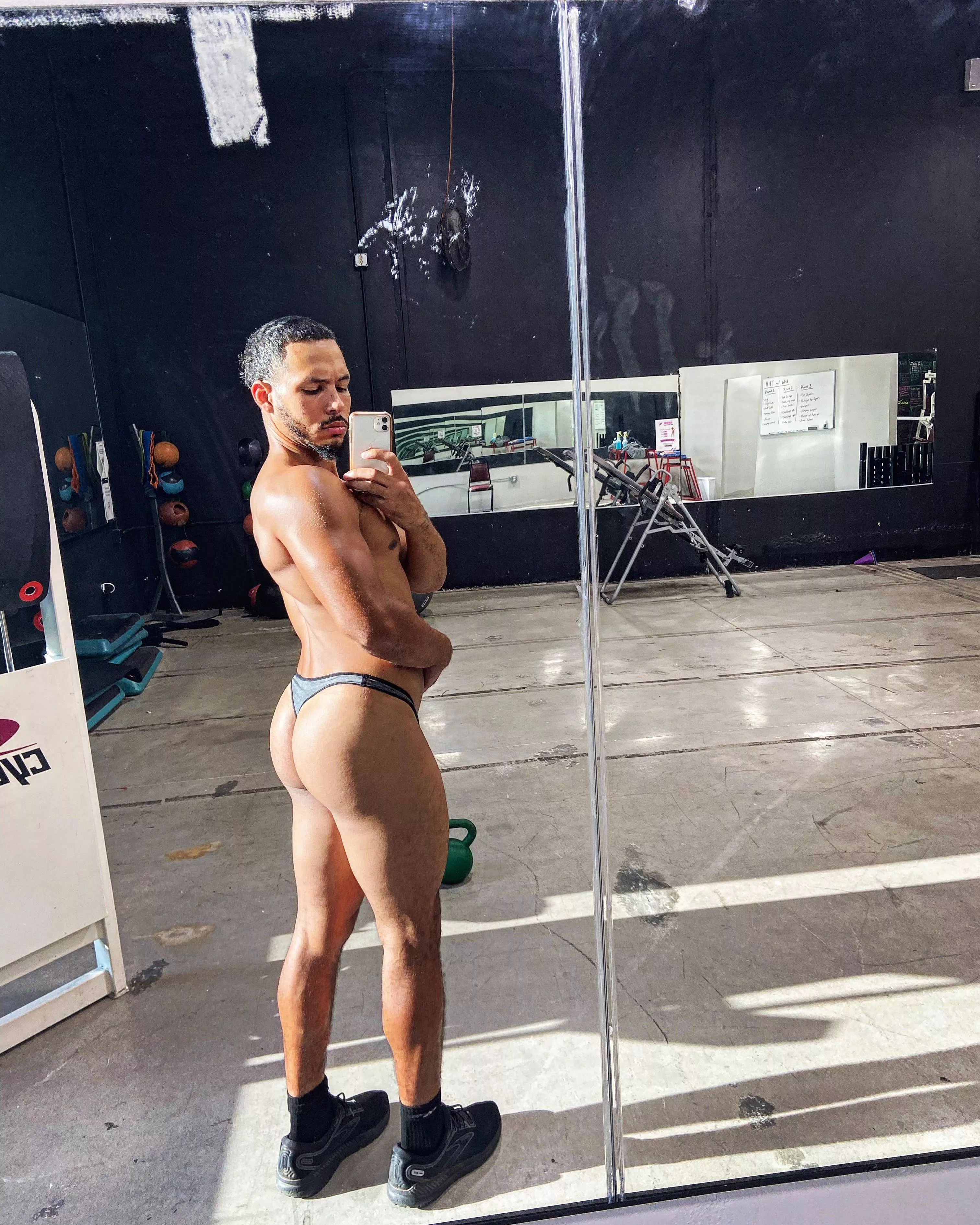 How’s my pump? 🍑 posted by OfficialOGString