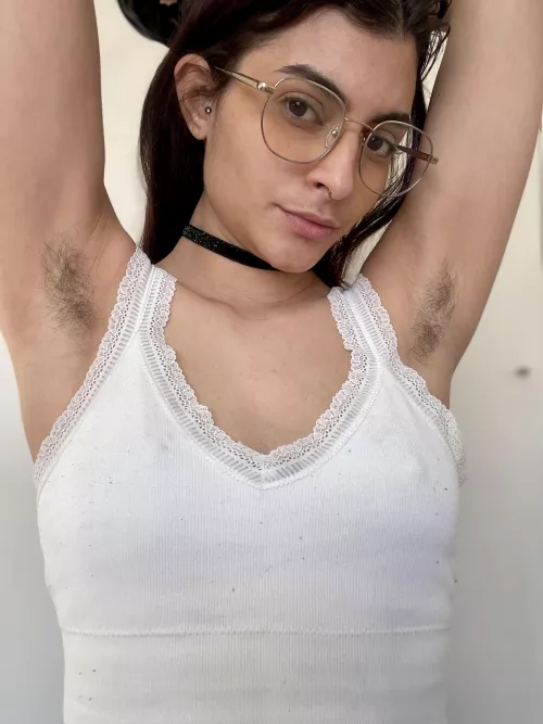I love men who like hairy armpits like me by Moonligthh