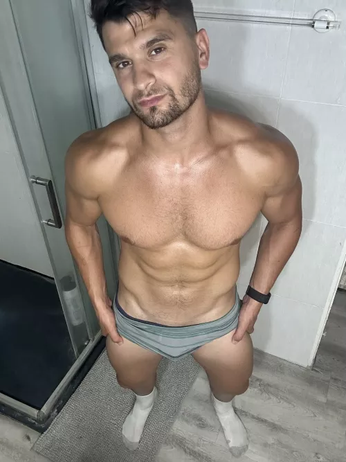 I think my V looks better every day by realisiwak