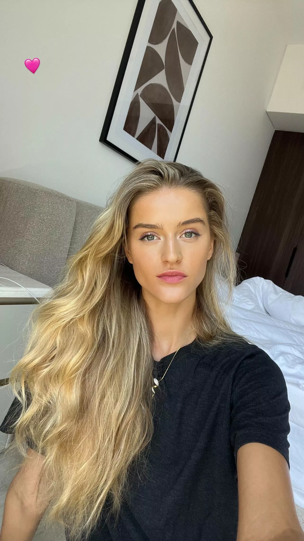 Ichelle Streekstra posted by sagar9175