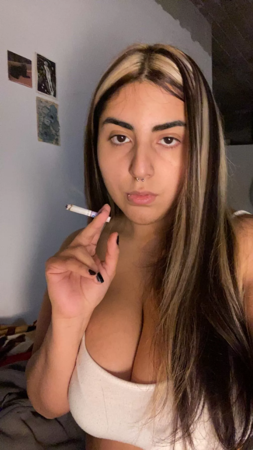 It's a nice night for smoking. posted by Kitchen-Doughnut-119