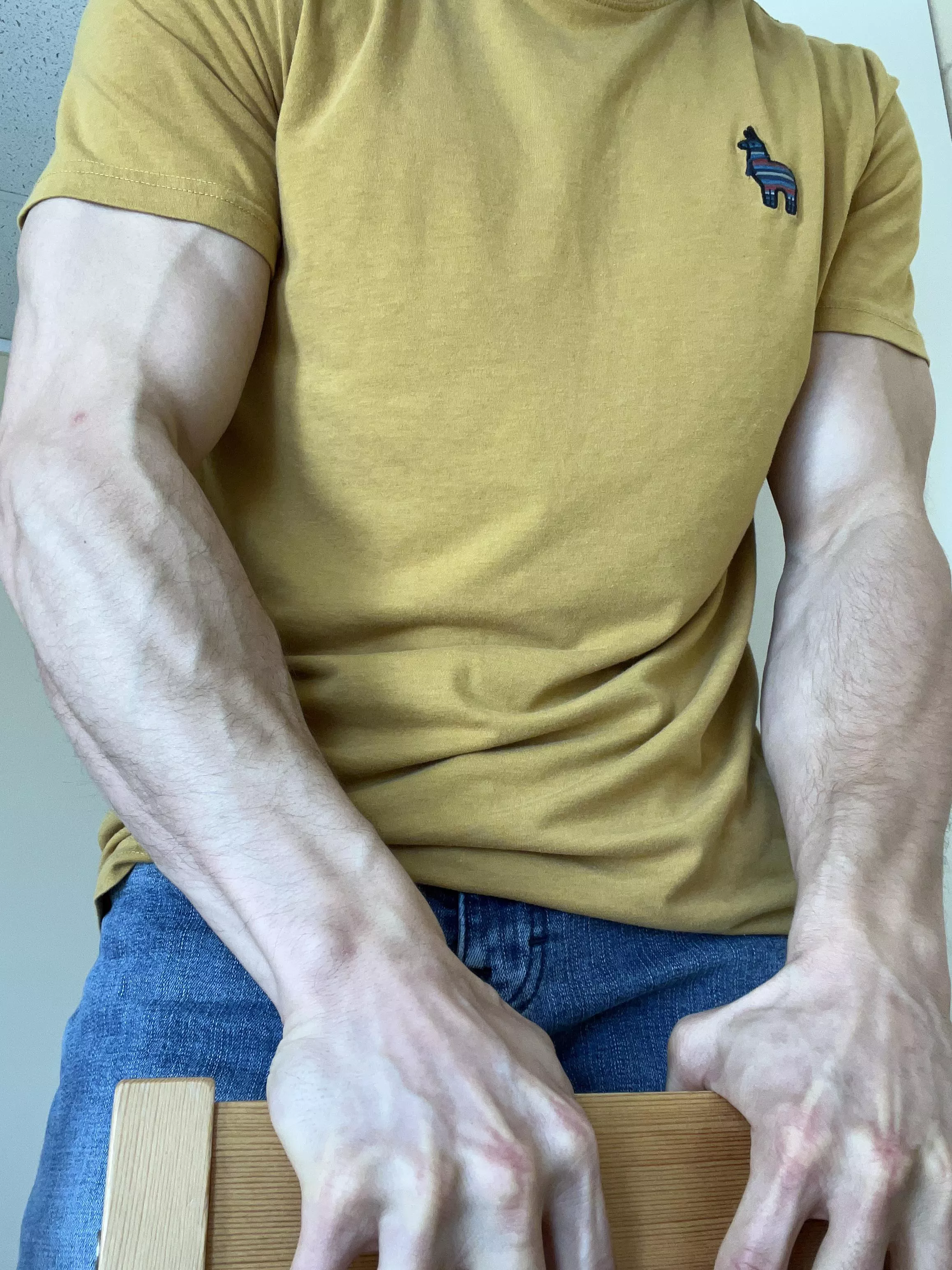 Let me pull out your chair! posted by Alittlecock