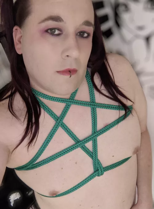 Pentagram  by x_mistified