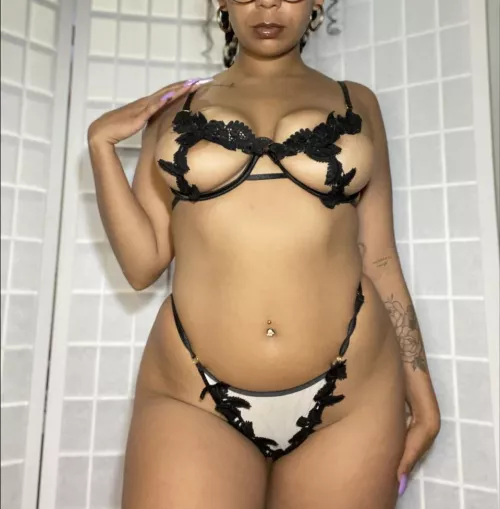 Perfect body to make you brainless and a gooner  by Whora_clitora