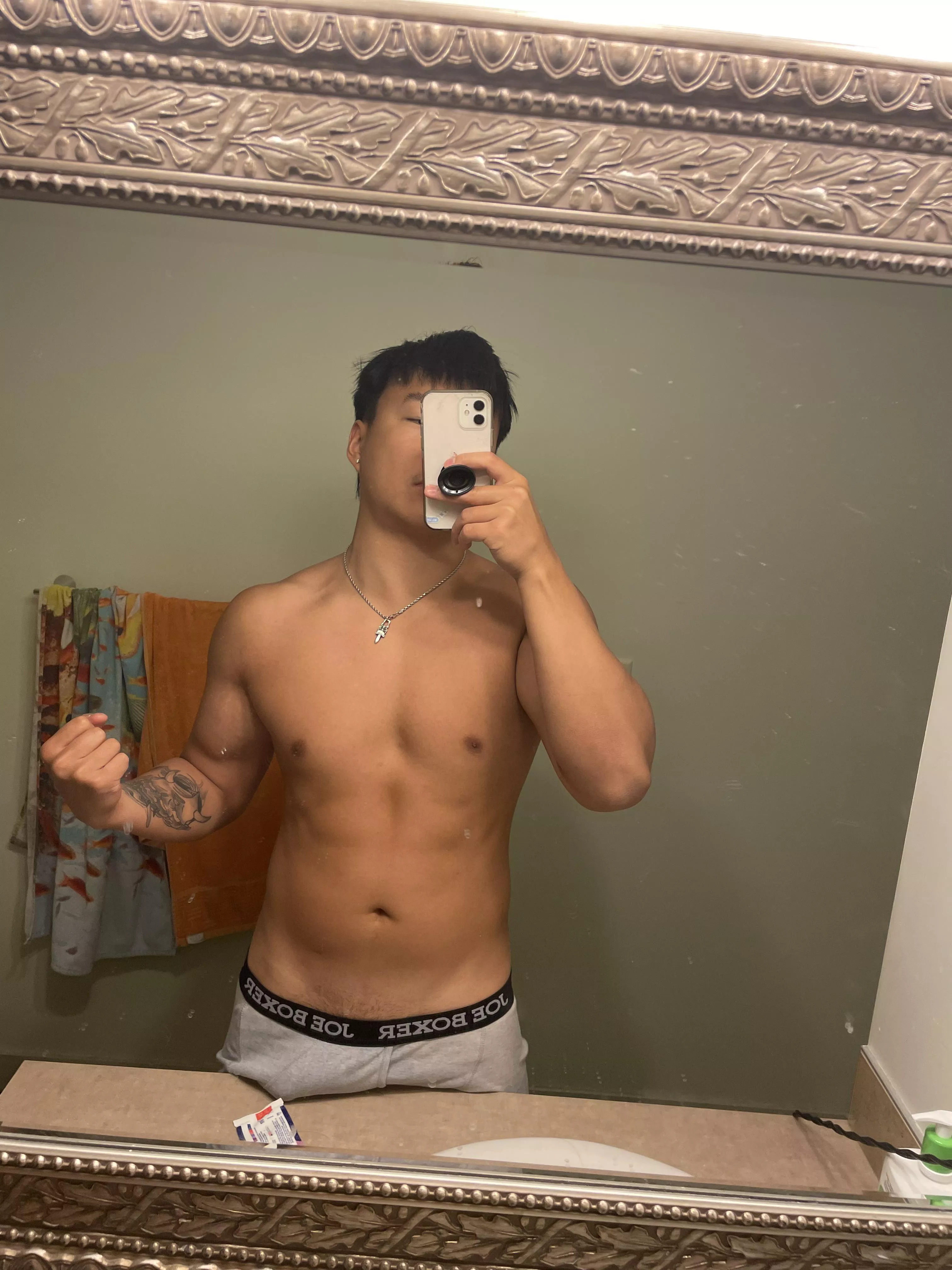 Pull them down and have some fun with me 😏 posted by saitamuu