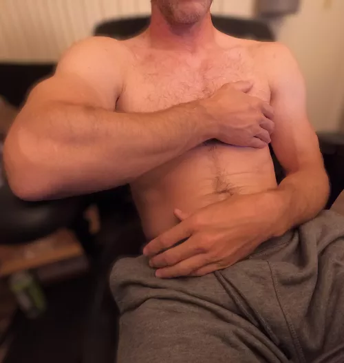 remembering when you were mine in a still suburban town by coercion_obliges