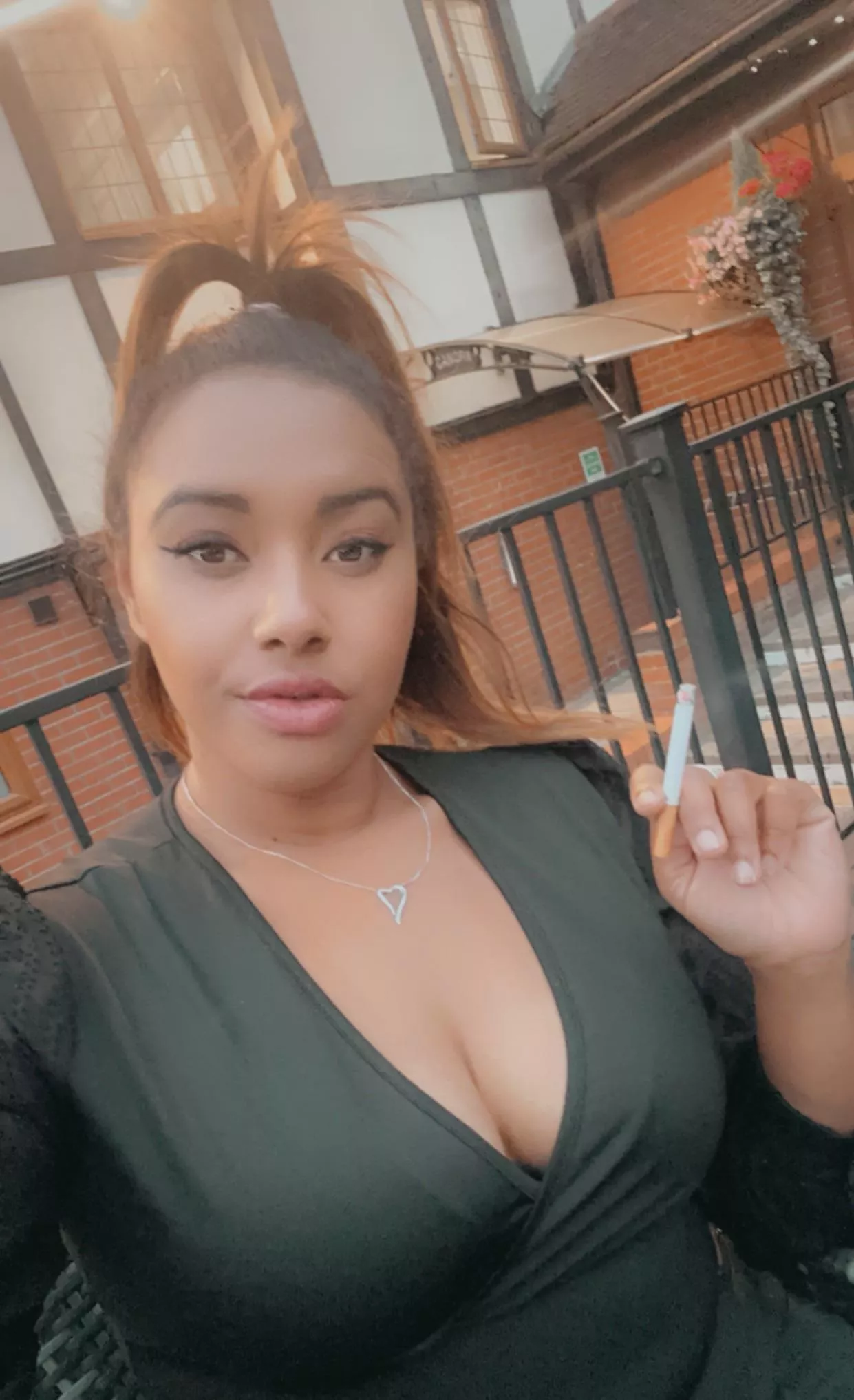 Suck on my tips. posted by Cheekypeach94