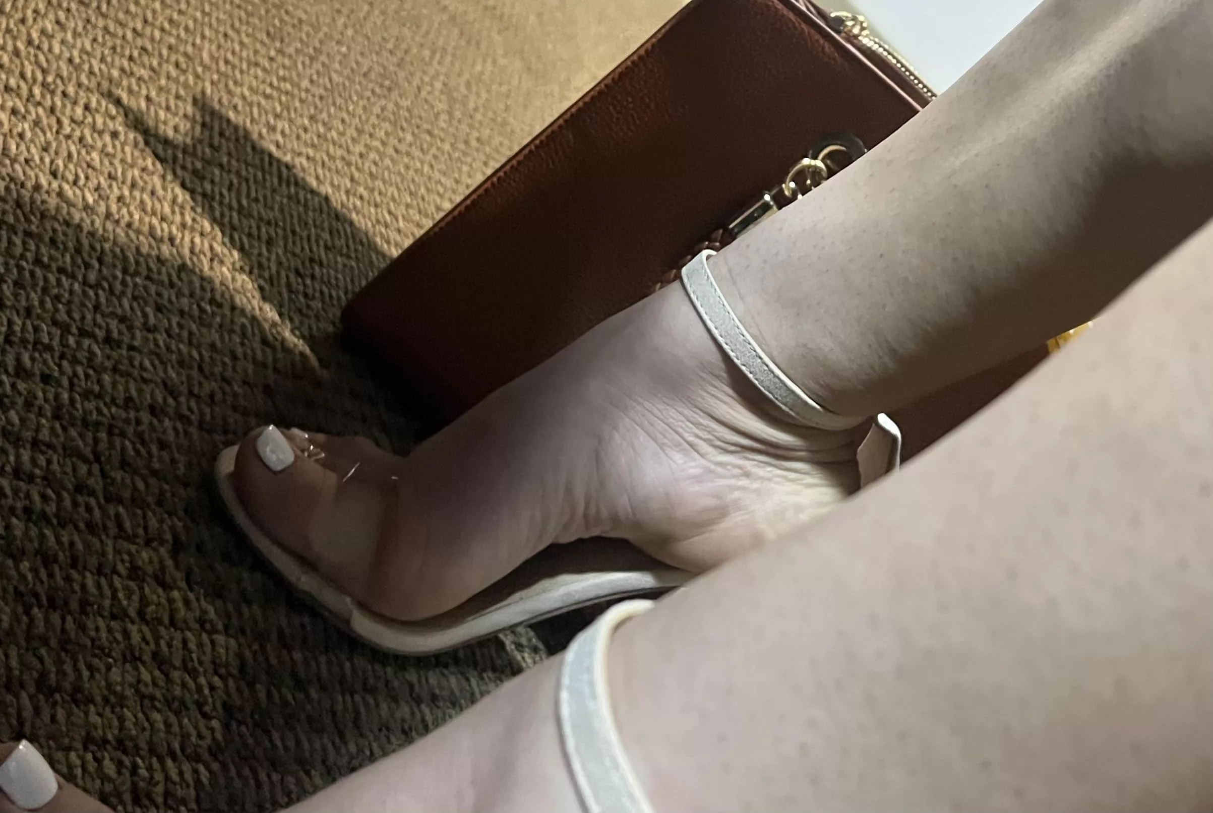 View from under my desk 🤭 posted by Sexymami-soles