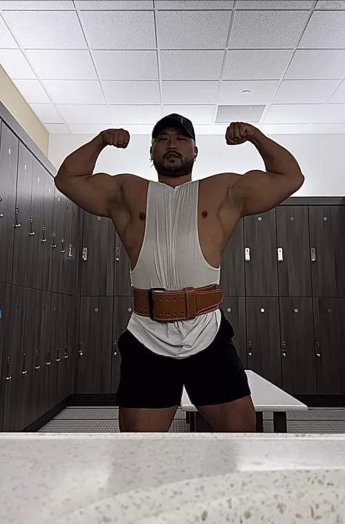 Would you ask to buy my worn gear if you saw me? Sweaty pits dripping and all by KingKaiLukes