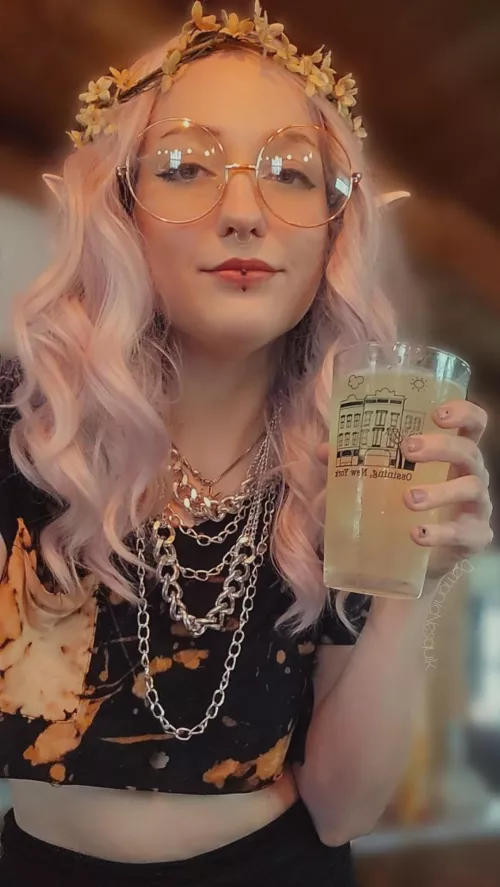 Yes, the carpet does match the curtains by DemonicNesquik