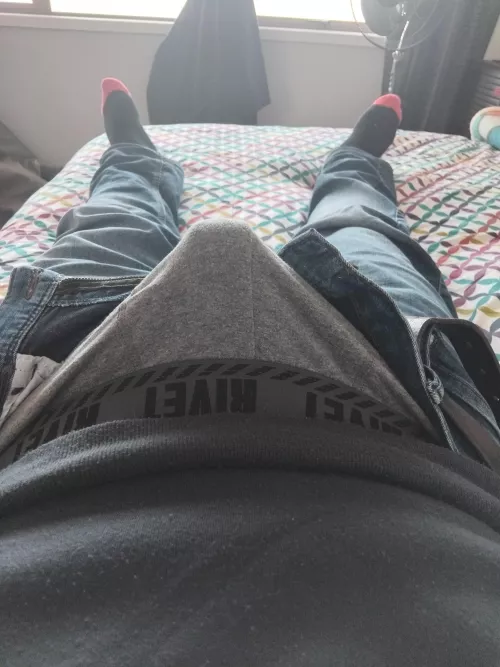 (43) bulging by flimsymask