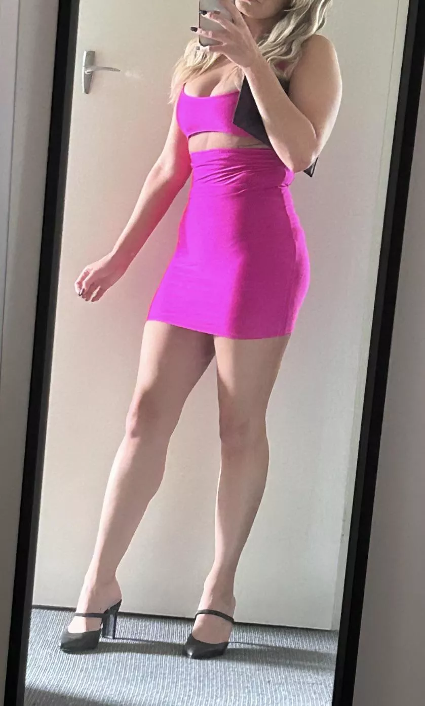 All dressed up🩷 posted by TheGirlNextDoorRiley