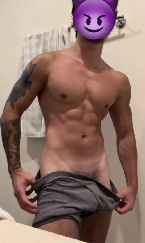 Check out my dick roots 😁😁☺️ by TheeGuyDerek