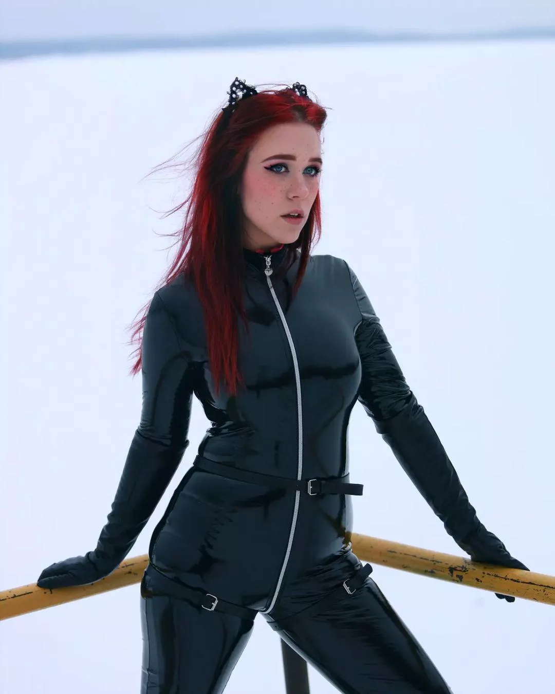 Feels like cat ears dont come along with my suit.. posted by Cupcake-Cutieee