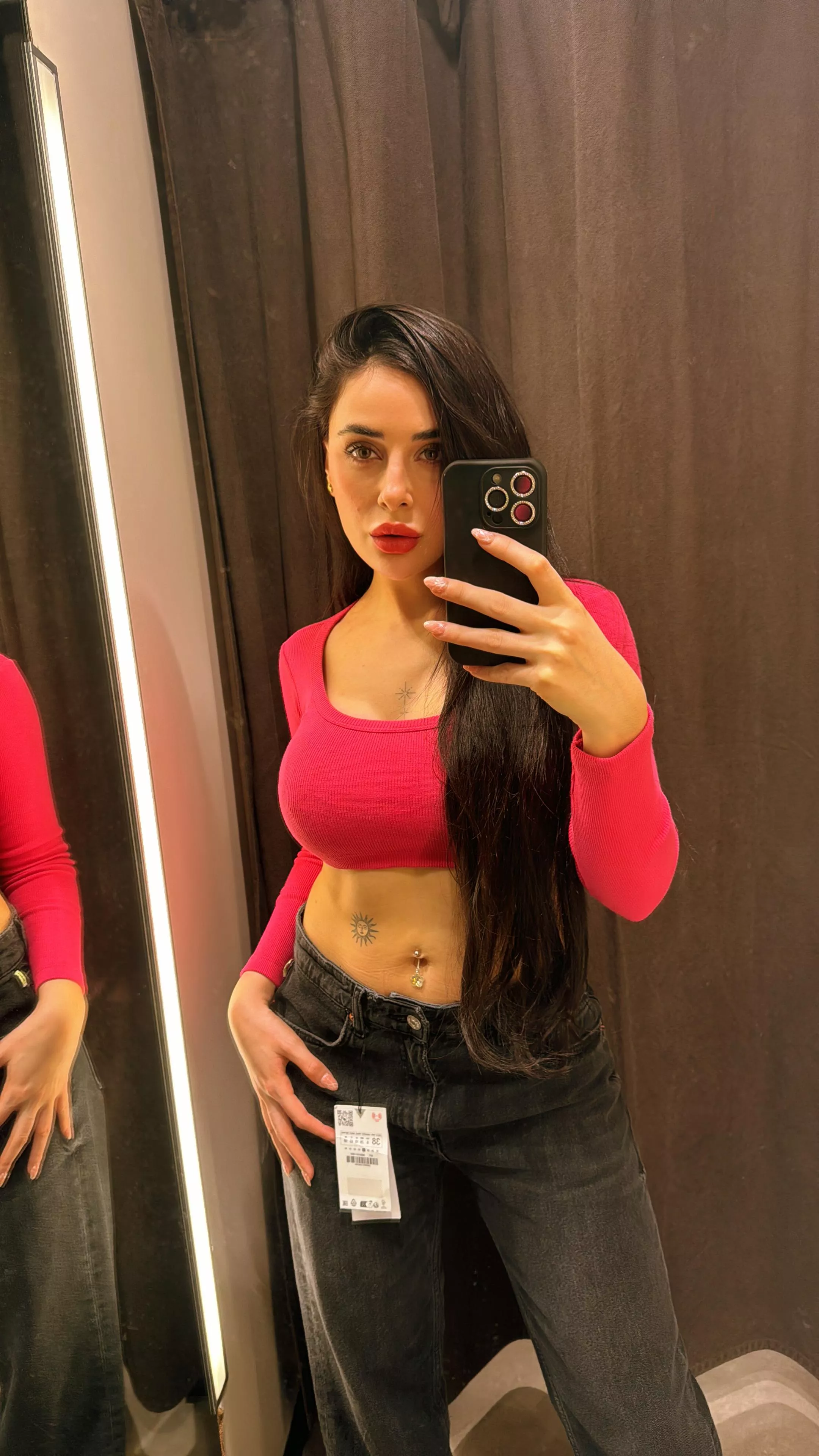 how do i look in red posted by East_Weekend_9507