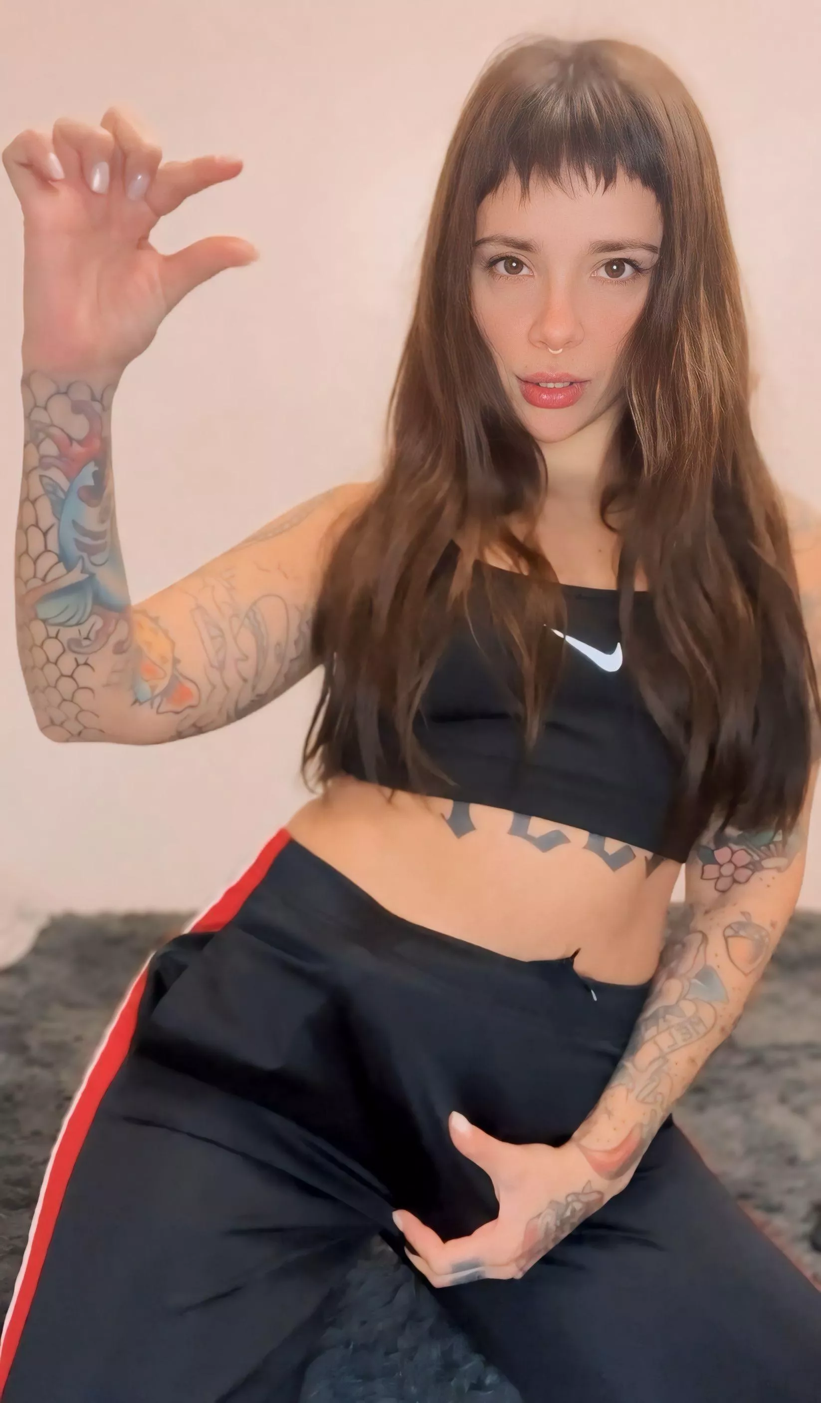 I have something hidden that will fill your mouth first and then your ass

 posted by Ann_Johnson1