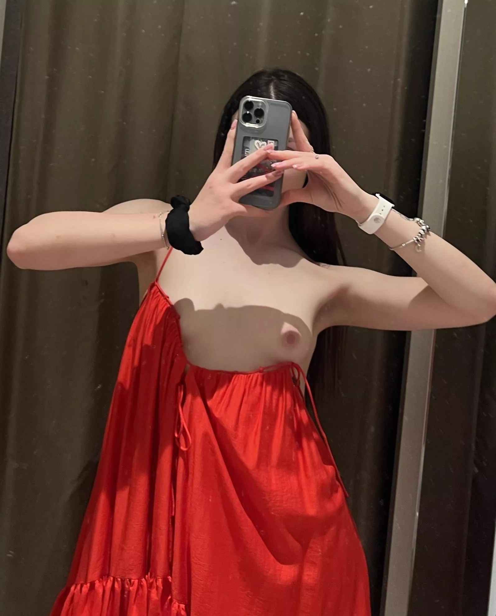 i want to do it in the fitting room posted by ButtyBumpy