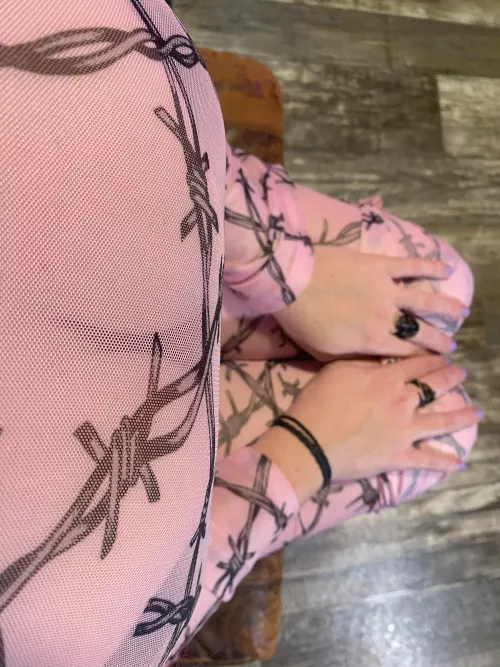 LOVELY big, soft, goth hands c; by GothStomper