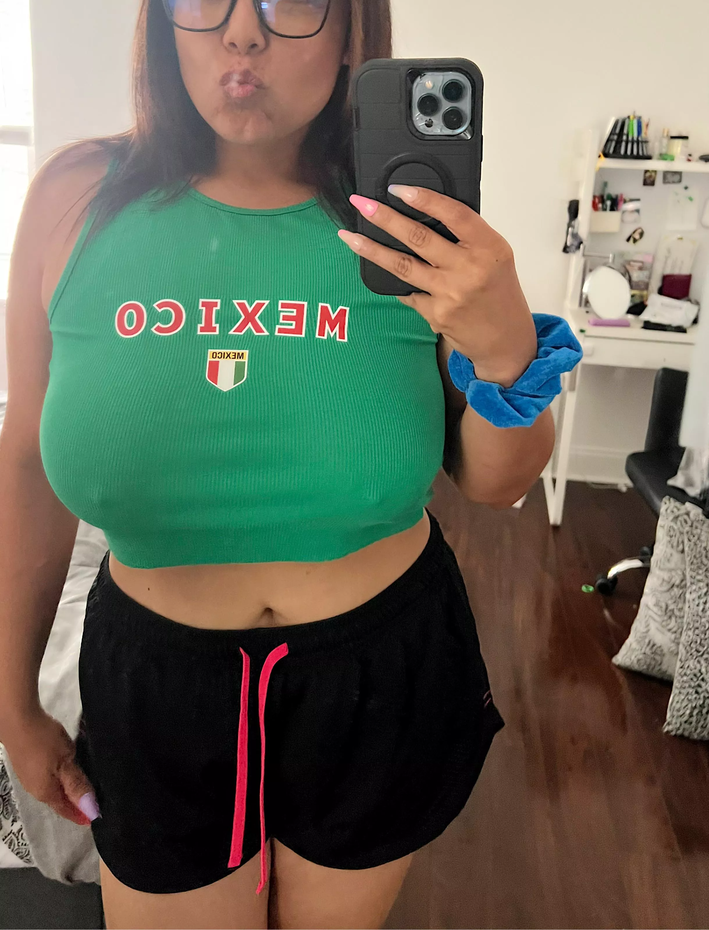 Sorry for the dirty mirror!  posted by _buffaloranch