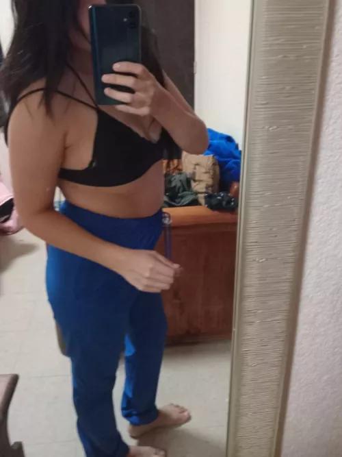 The specialist doctor would be more comfortable this way. by eith_draekghot