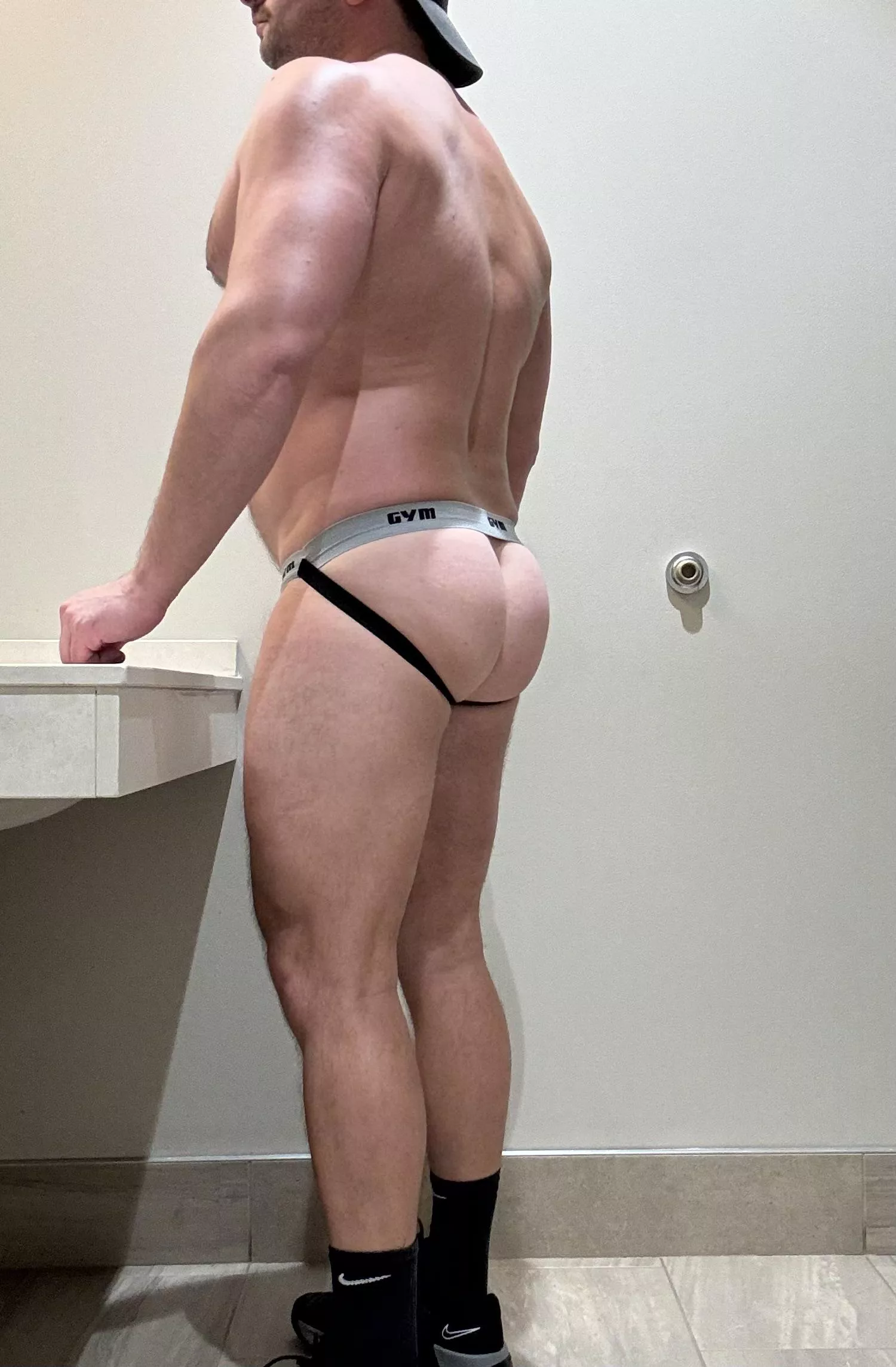 Waiting for someone to come in posted by SEAfit_8