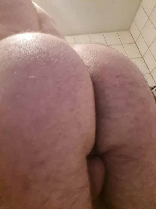 Who wants to slide his cock between my cheeks? by Emperor_Goon
