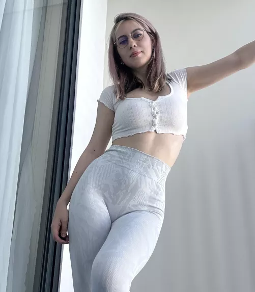 attracrive leggings by KendallWade9205