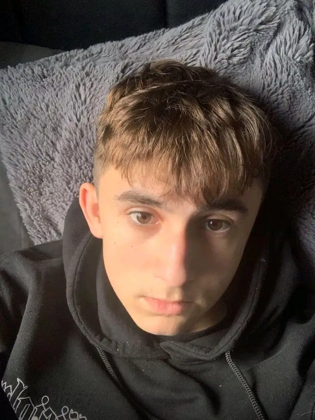 Do you like kissing? posted by FloorKey946