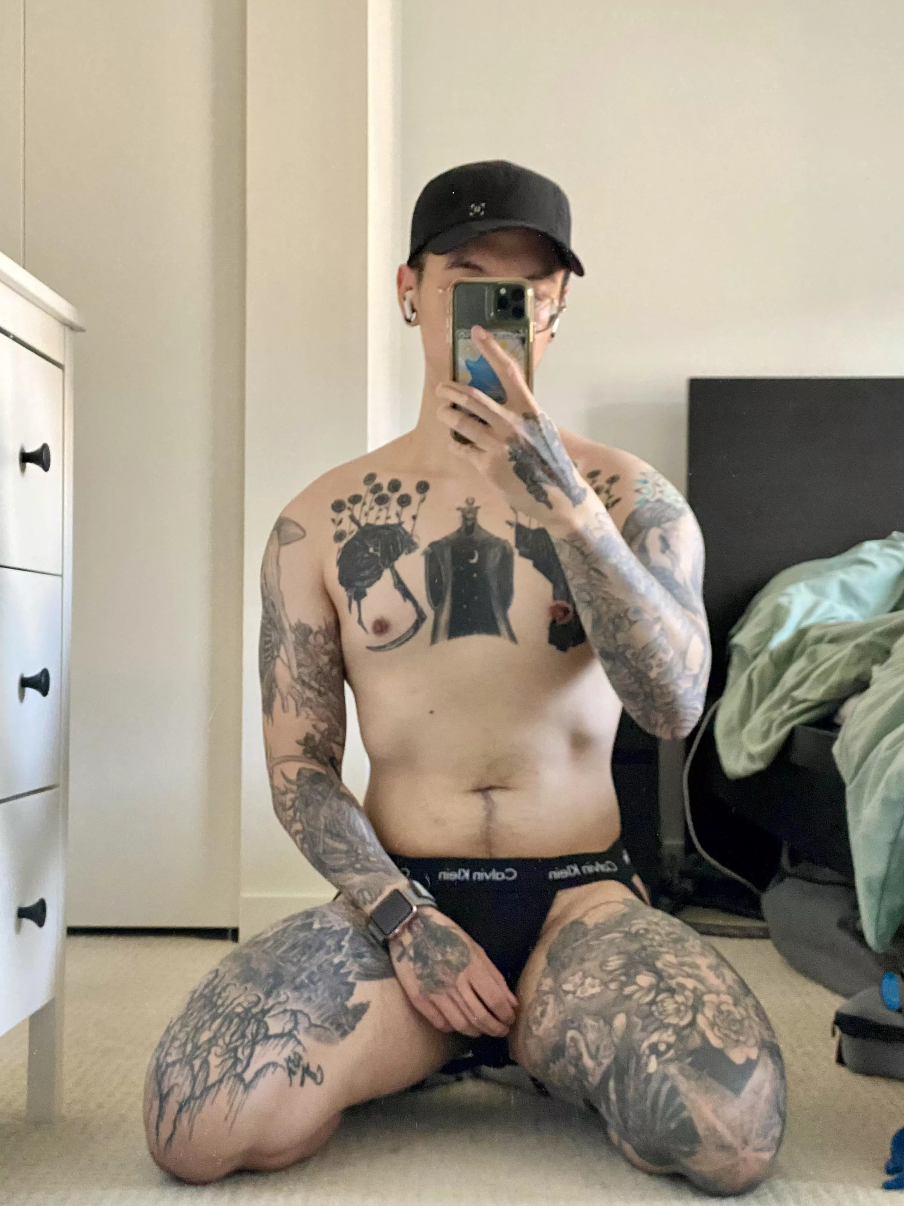 Eyes are up here 😉 posted by Phiant