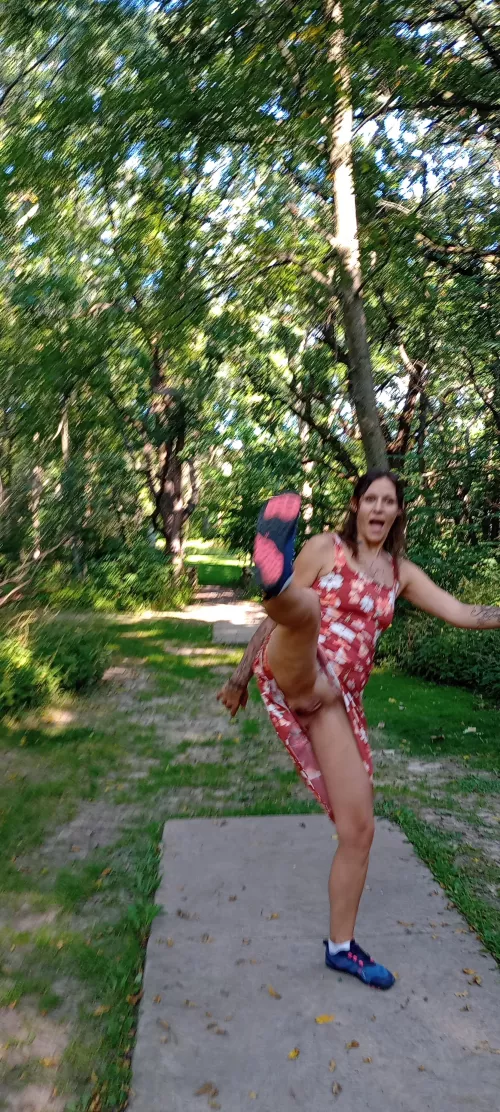 Hi-yah! sorry it's blurry by Newtynkerbell