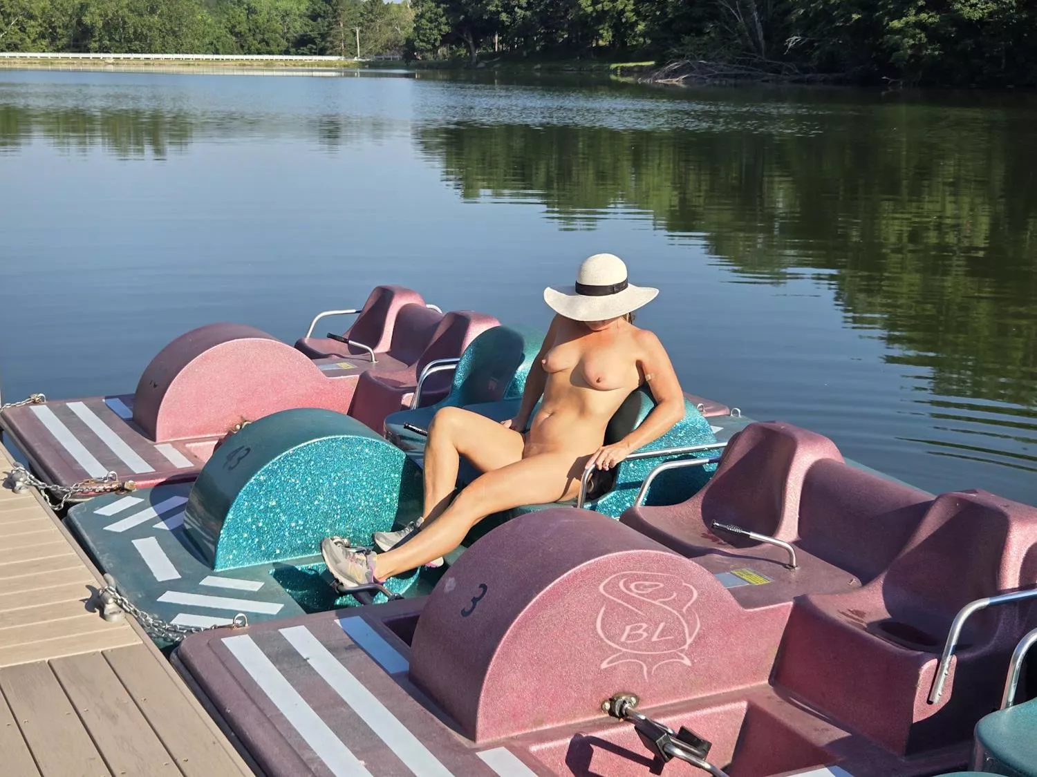 I could use a good peddling 🤭 posted by BareLeiaRose