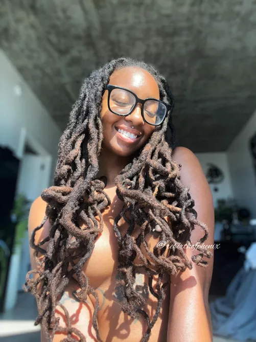 I spy something suckable by RebirthofPhenix