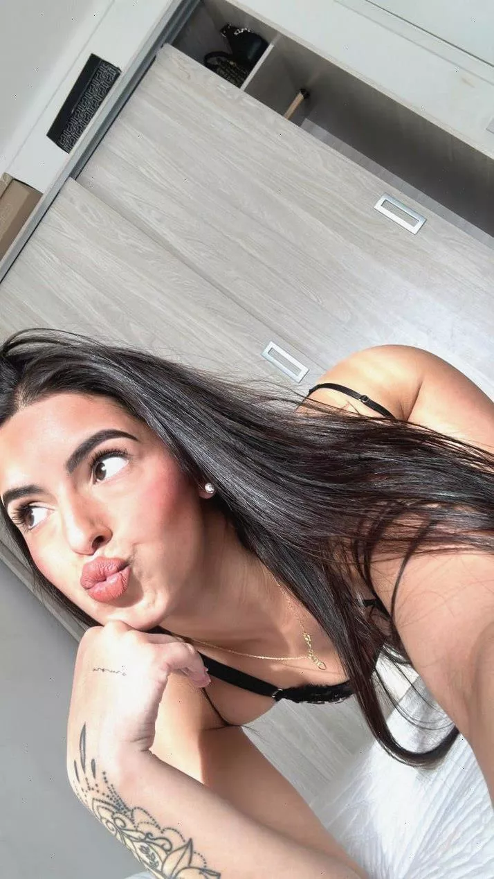 Latinas do everything better posted by MrCleansBleach