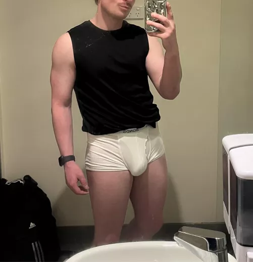 Looking for other straights bros to jerk with. Snapchat // brendon_latimer by brendon_k_latimer