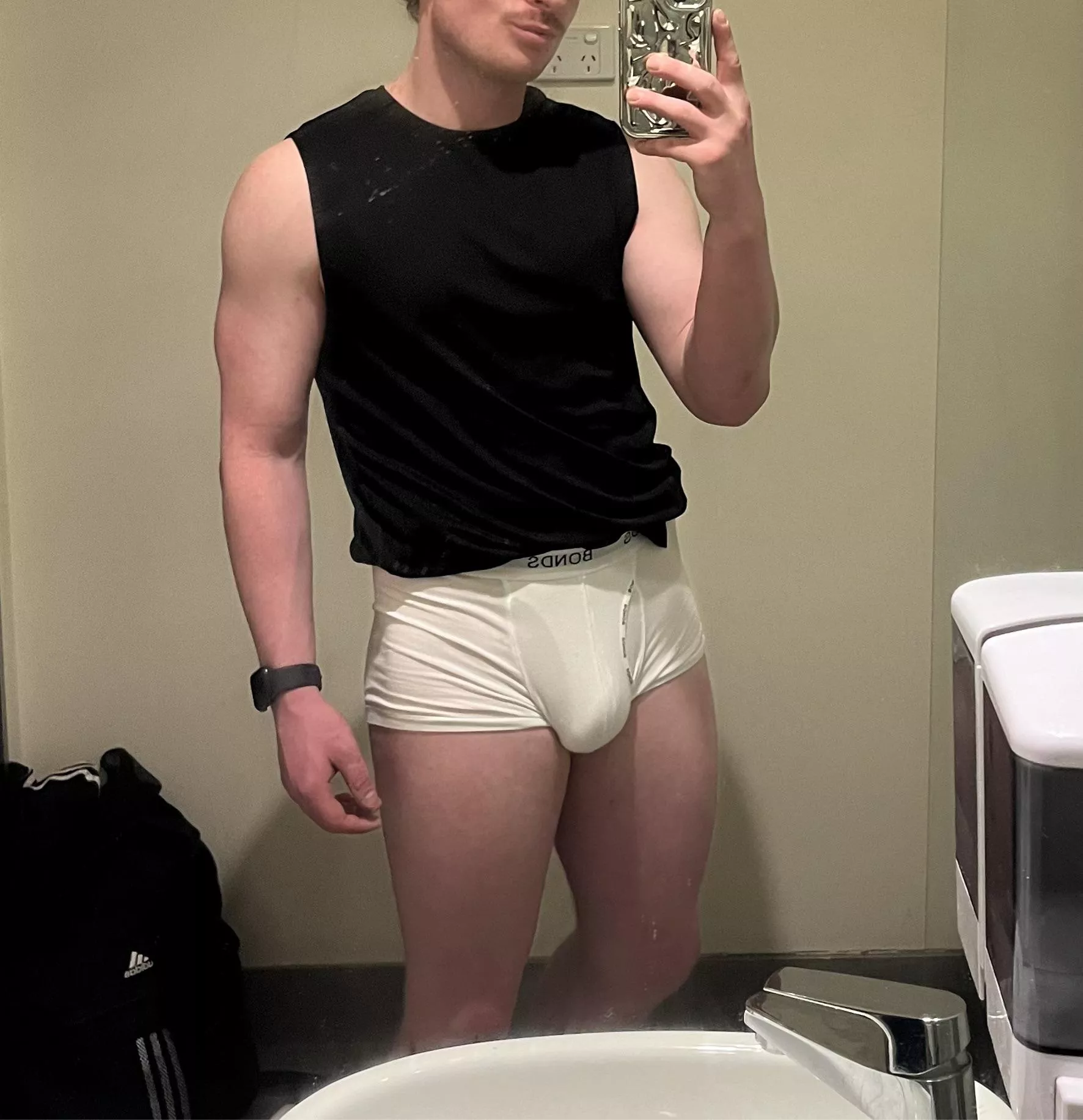 Looking for other straights bros to jerk with. Snapchat // brendon_latimer posted by brendon_k_latimer