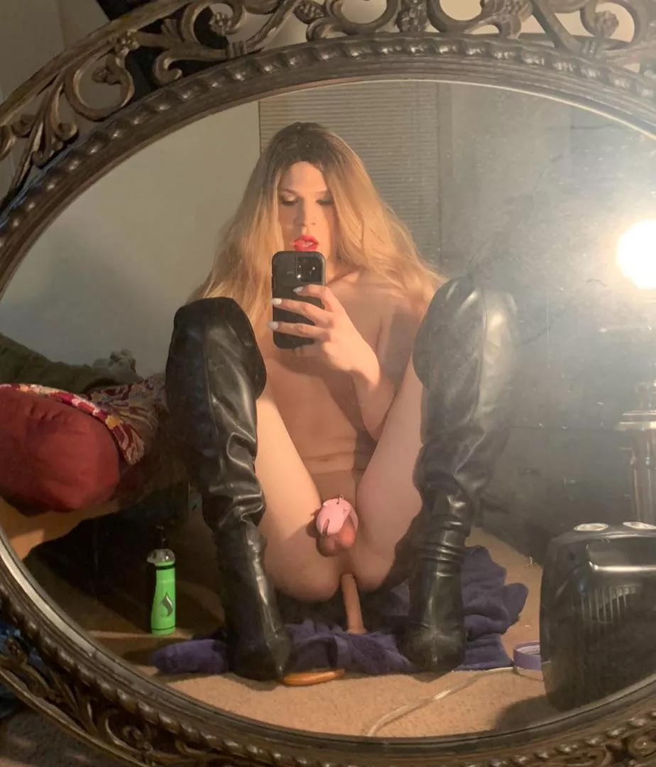 My clitty didn’t work for girls, so they told me to put it in a cute pink chastity cage. Now I realize how much I like men  posted by Normal_Complaint8981