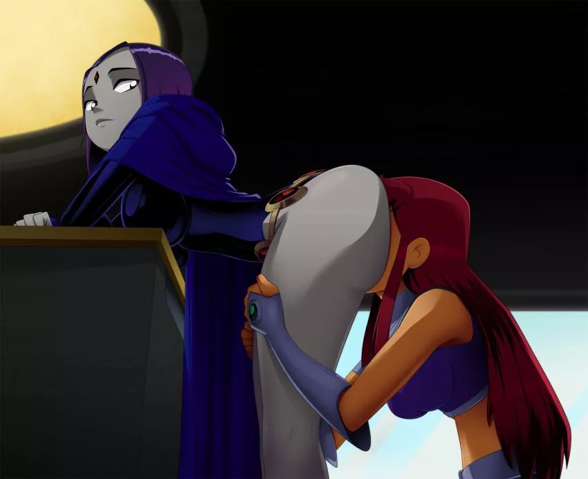 Starfire can’t resist Raven’s booty by [ravenravenraven] posted by karaloveskate