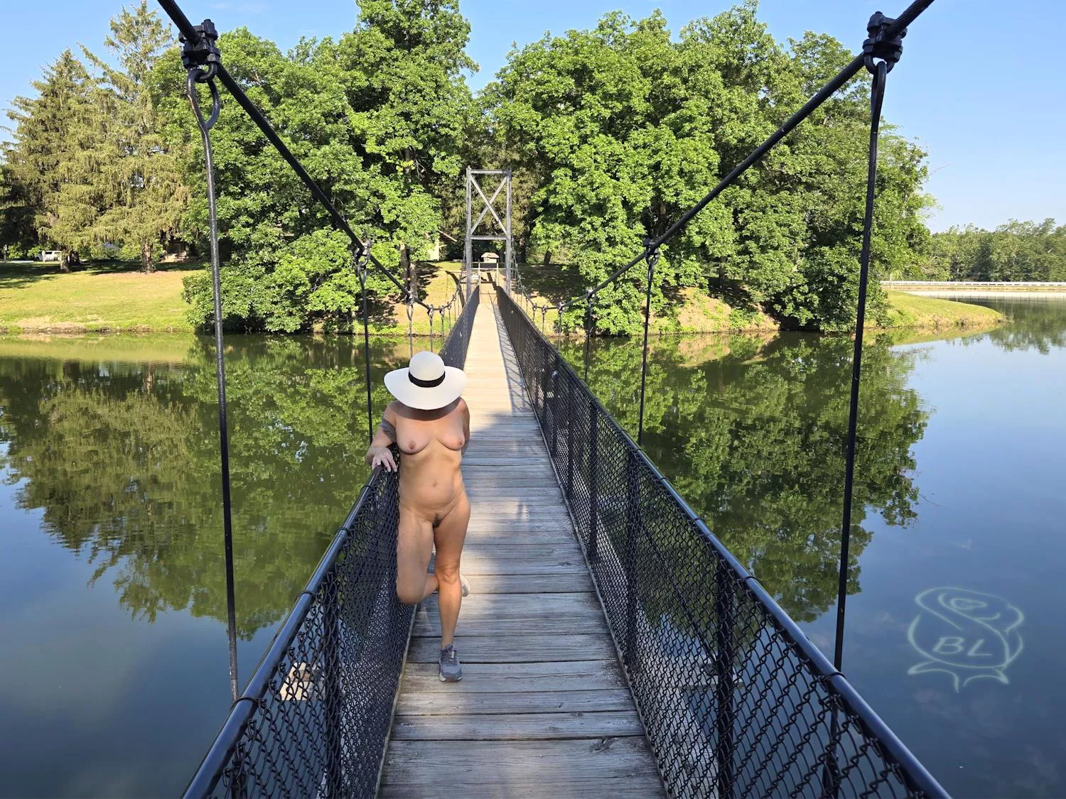 Suspendous! 🌉🤭 posted by BareLeiaRose