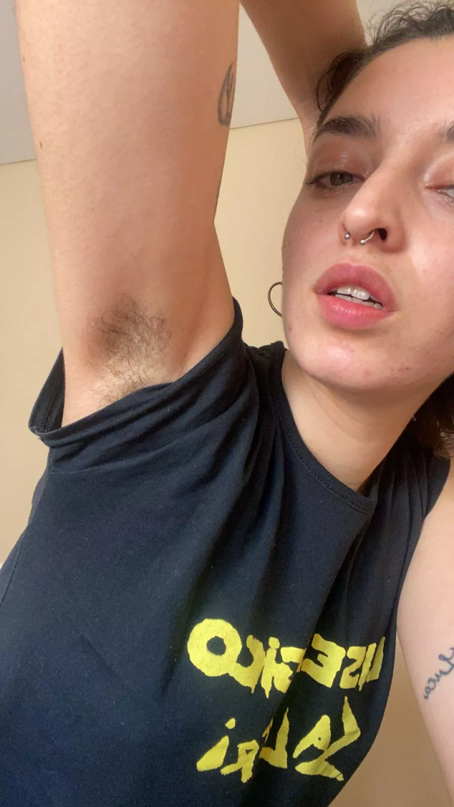 they smell good i promise	 posted by Latinxscorpion