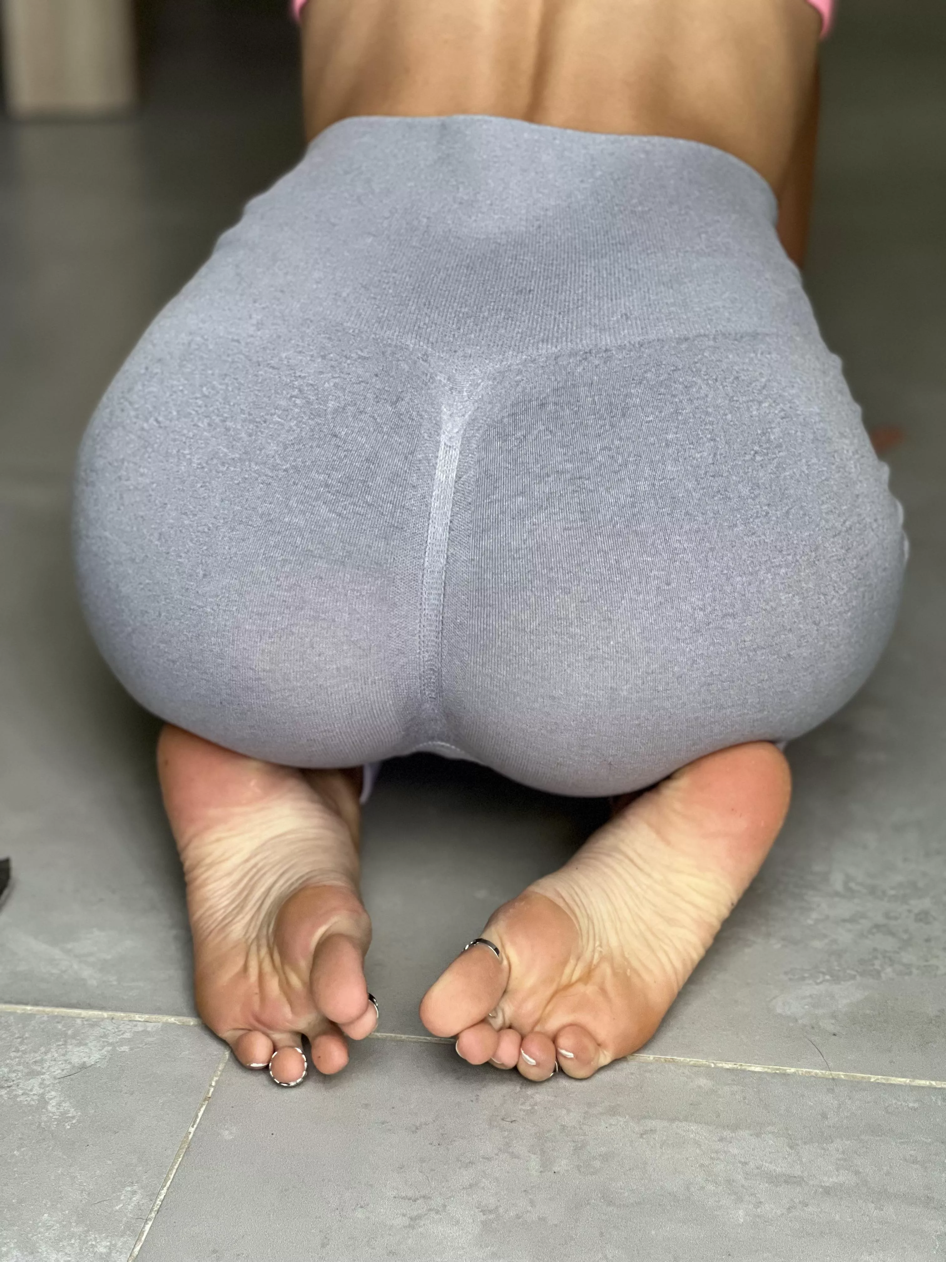 Would you sniff at the gym posted by _ivannabelle